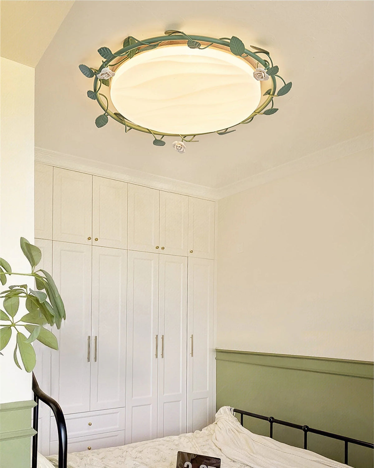 Ceiling Lamp | Rose Wreath Design & Energy-Efficient LED