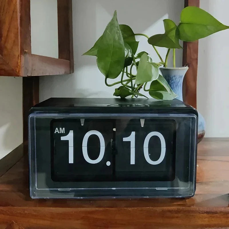 Flip Clock | Mechanical Flip Display & Vintage Design