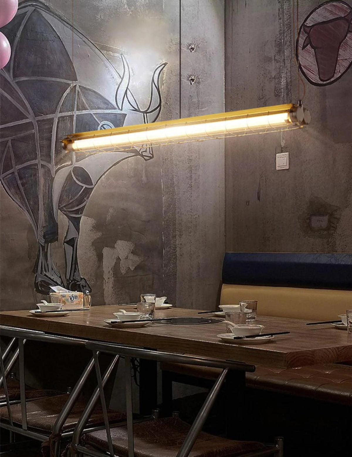 Linear Pendant Light | Integrated LED & Adjustable Suspension | 123 cm