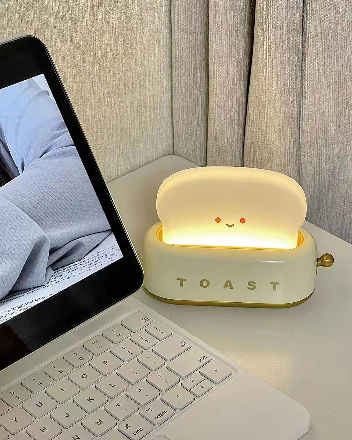 Night Light | Toaster-Shaped Warm 3000K & Adjustable Brightness