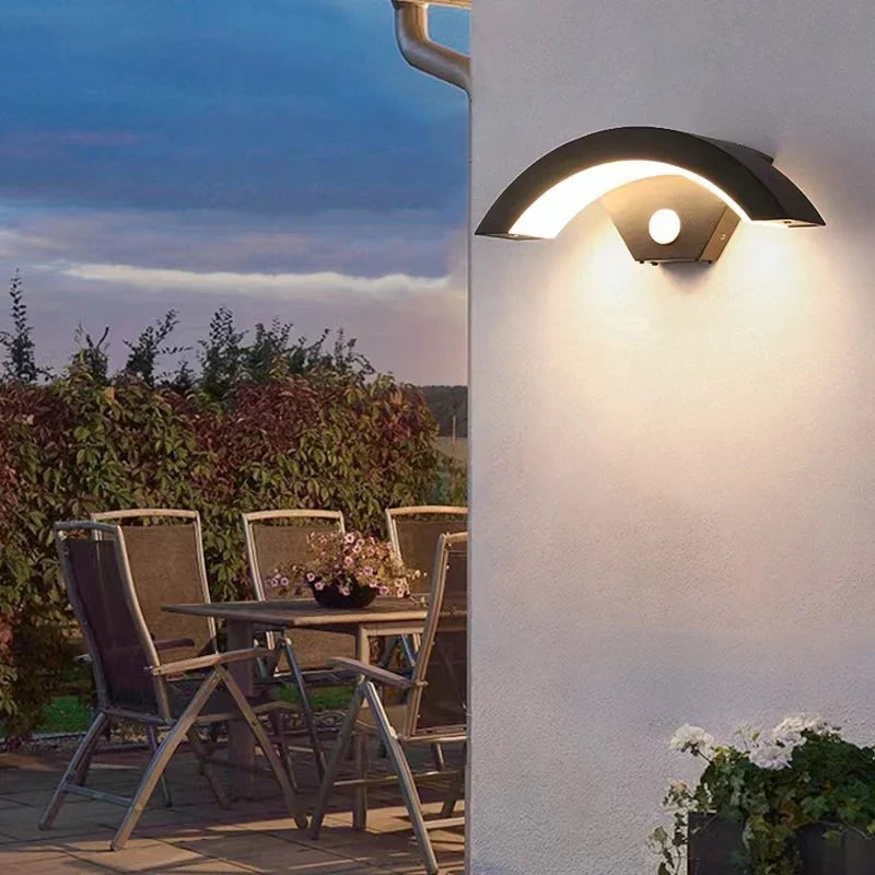 Outdoor Wall Light | Motion Sensor & 18W LED | IP65 Weather-Resistant