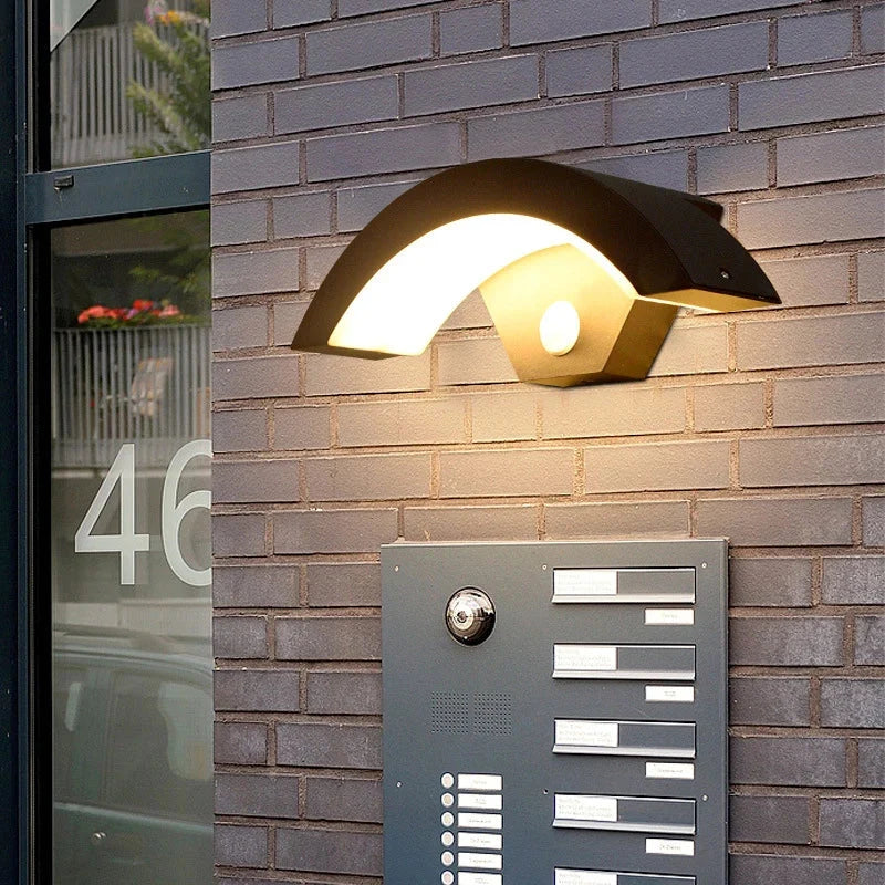 Outdoor Wall Light | Motion Sensor & 18W LED | IP65 Weather-Resistant