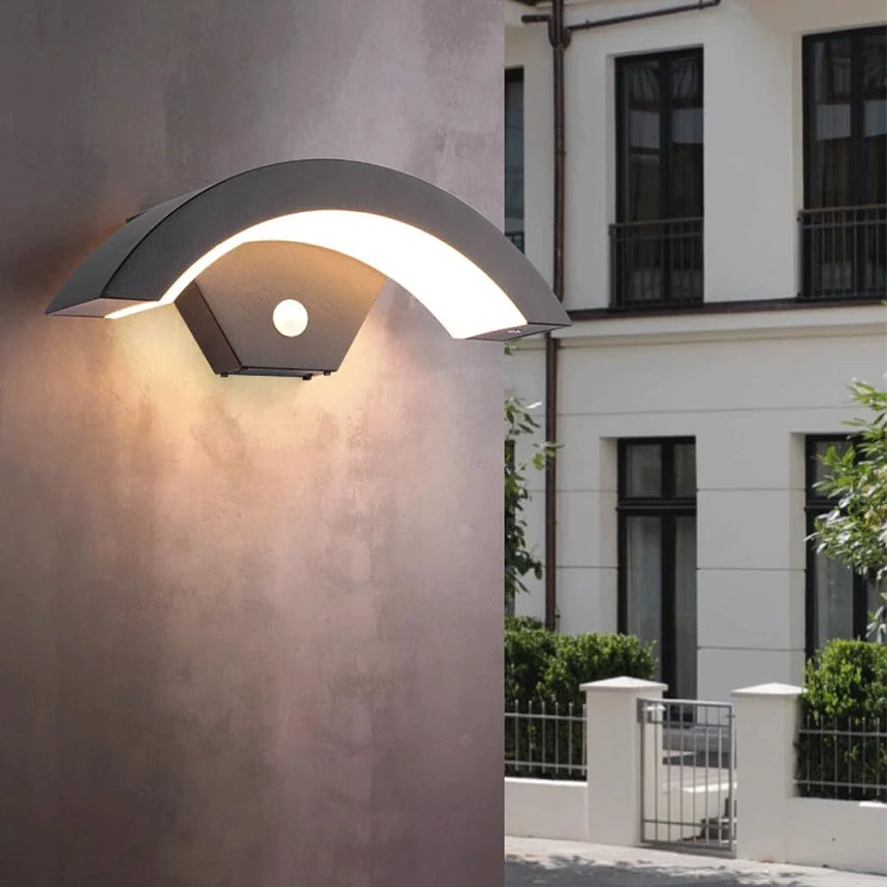 Outdoor Wall Light | Motion Sensor & 18W LED | IP65 Weather-Resistant