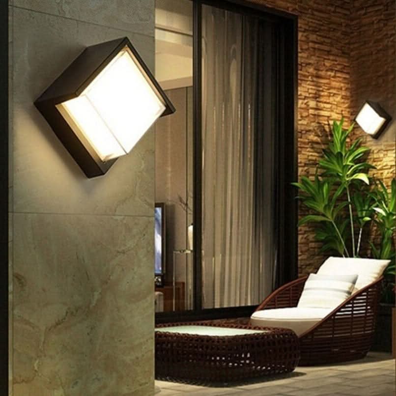 Outdoor Wall Light | Warm White LED & IP65 Weather-Resistant