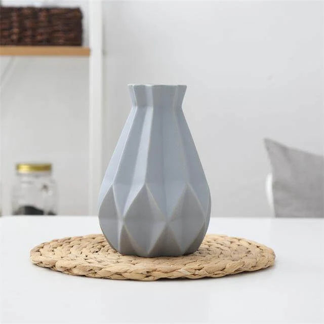 Table Vase | Matte Diamond Texture & Porcelain Ceramic | Small