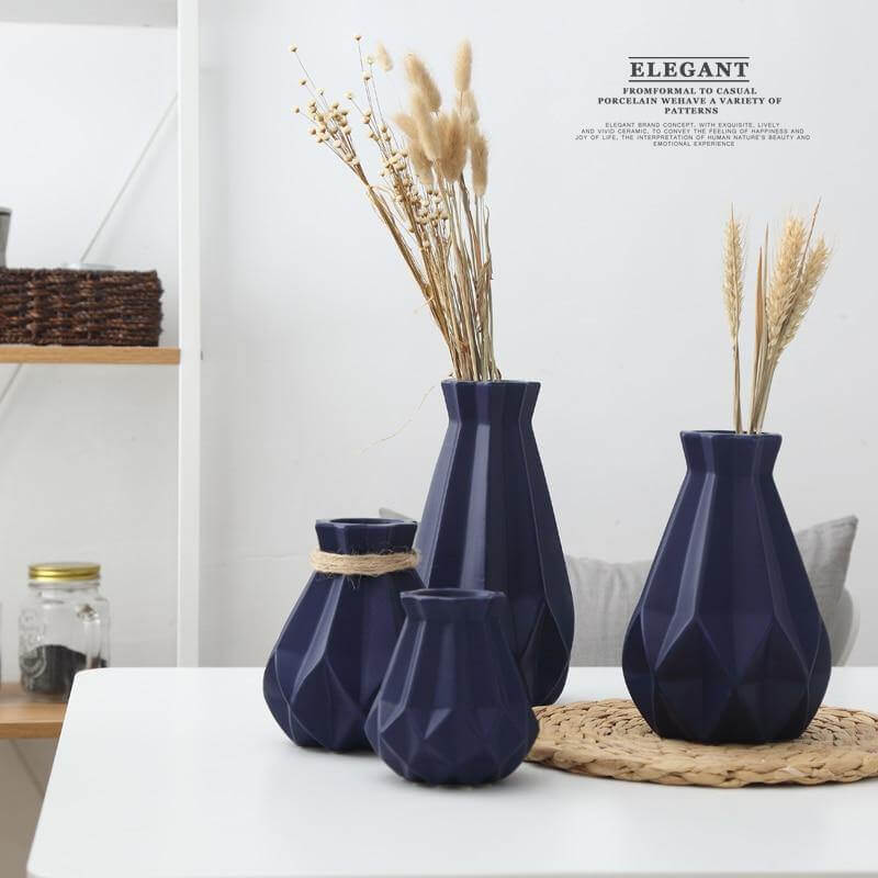 Table Vase | Matte Diamond Texture & Porcelain Ceramic | Small