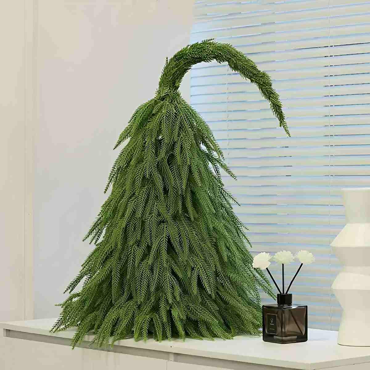 Tabletop Christmas Tree | Lifelike PE Foliage | 30/45/60 cm