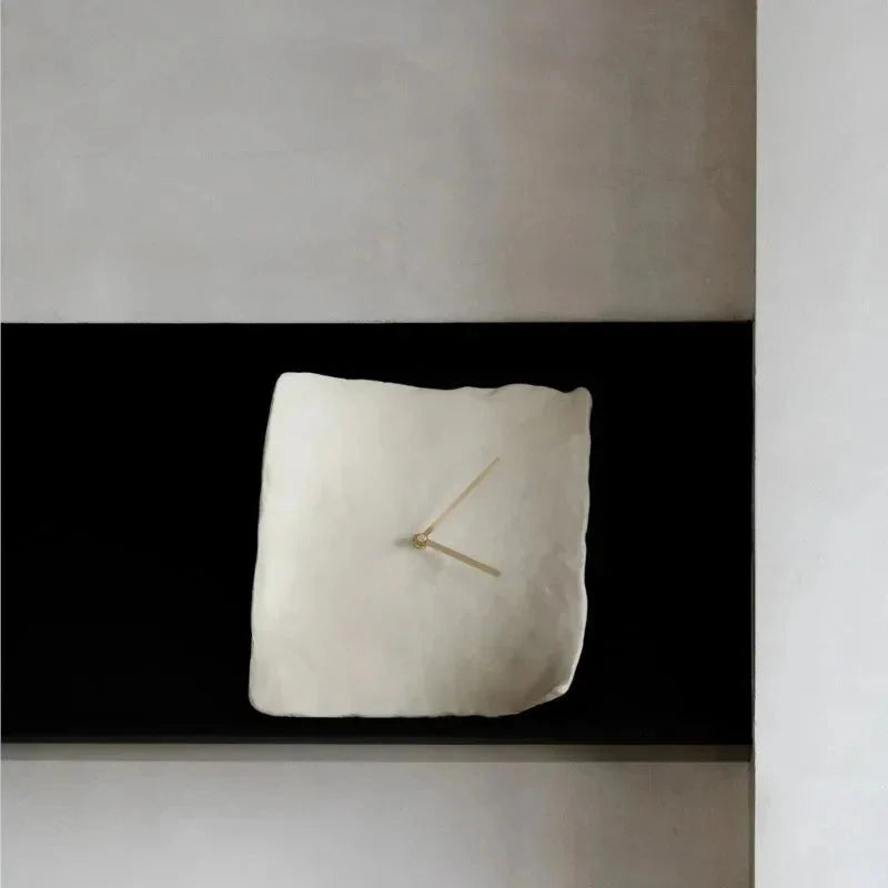 Wall Clock | Wrinkled Resin & Silent Quartz | 26 x 27 cm