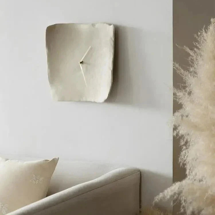 Wall Clock | Wrinkled Resin & Silent Quartz | 26 x 27 cm