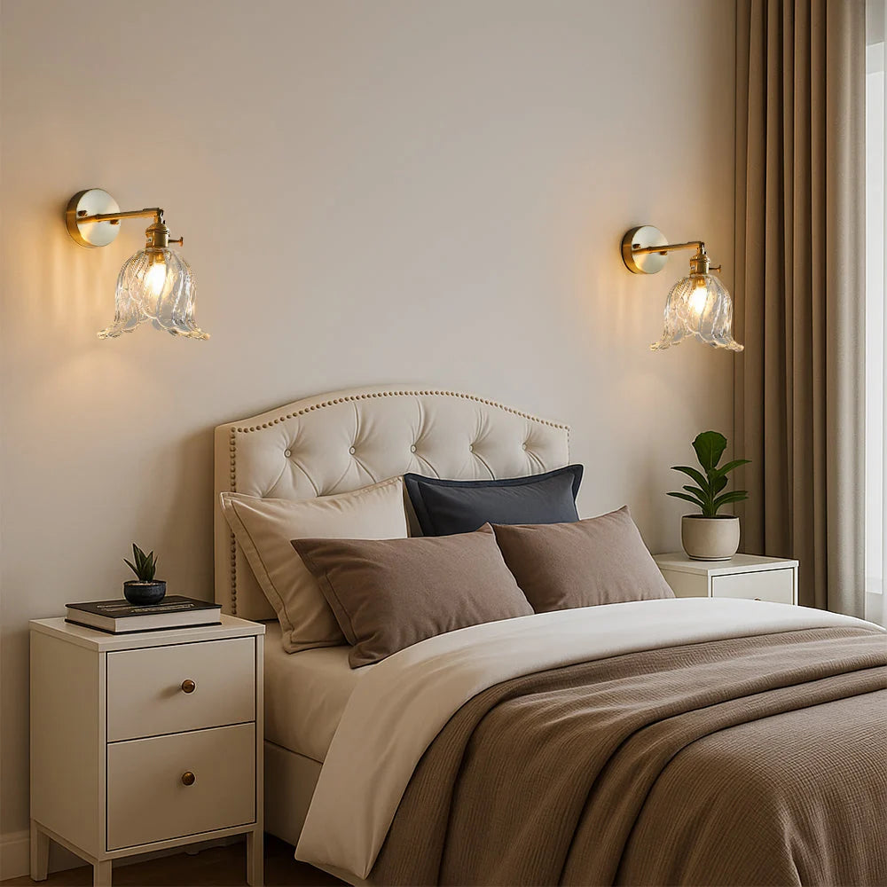 Wall Sconce | Amber Glass Flower Shade & Warm Light | Ø 16 cm