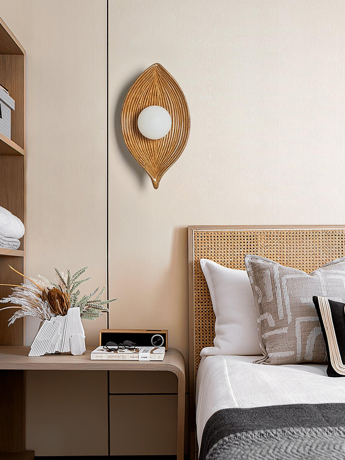 Wall Sconce | Leaf Canoe Design | 30 cm Height