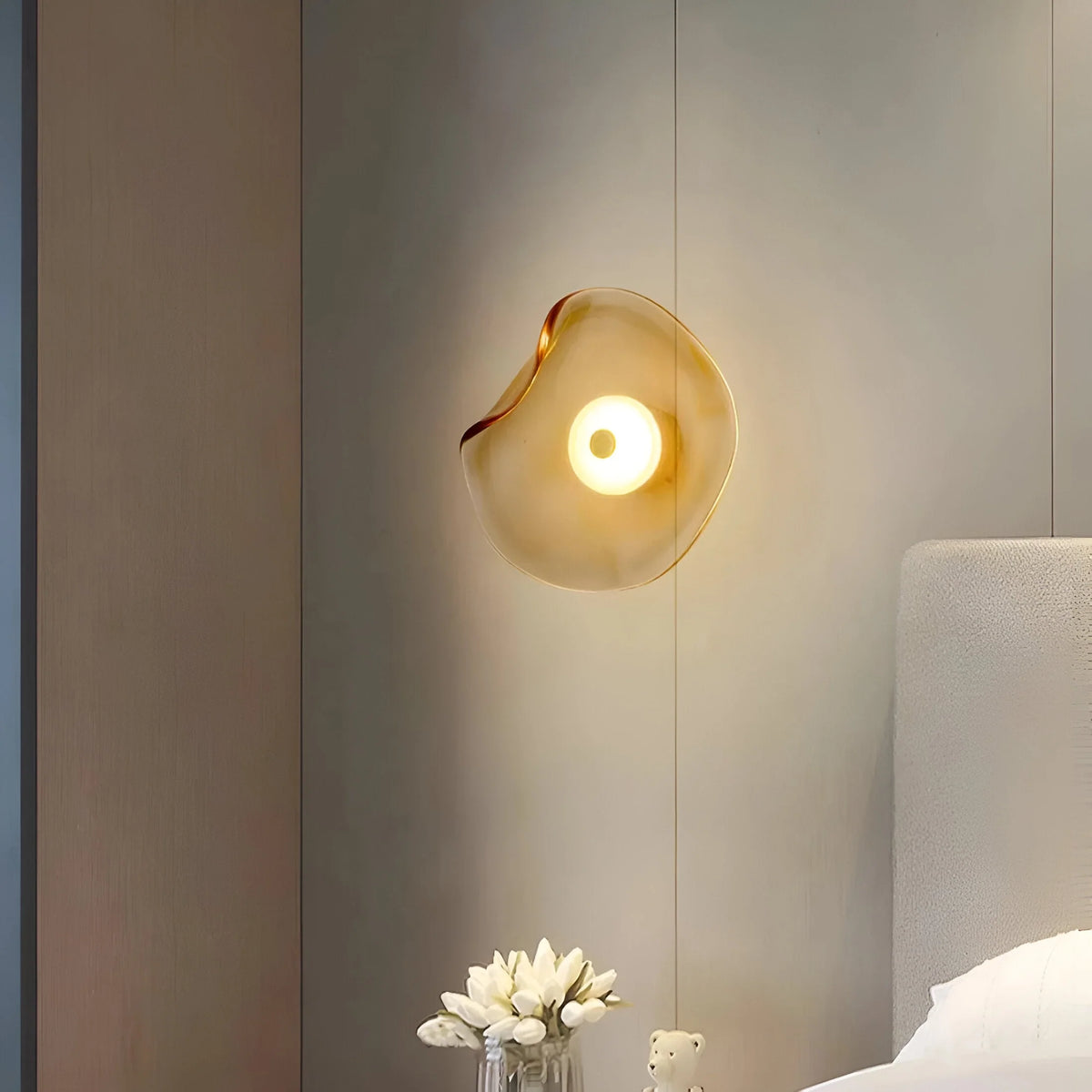 Wall Sconce | Sculptural Organic Design & Warm Integrated LED | 25 × 25 cm